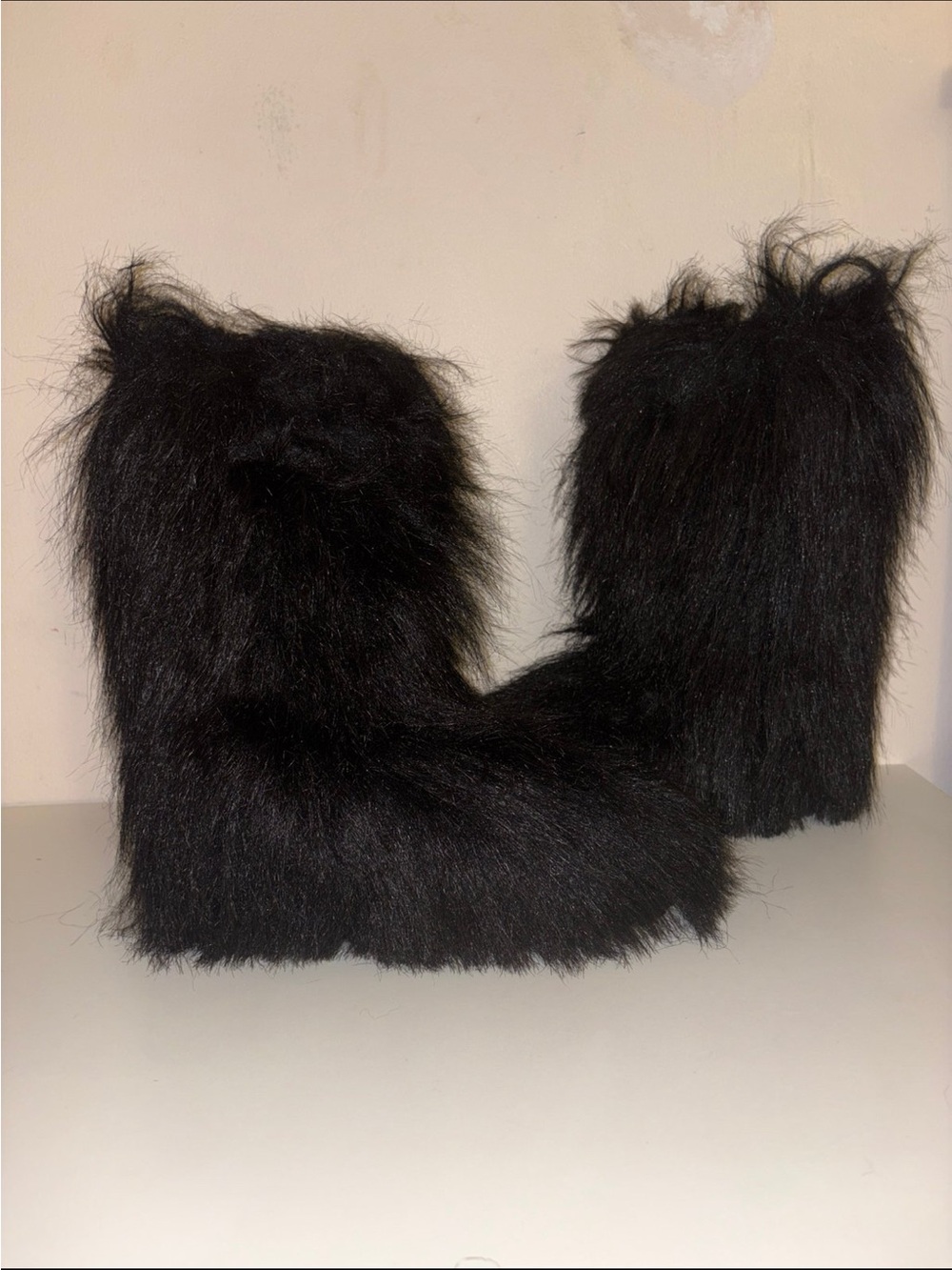 Black Faux Fur Boots - Cozy Statement Footwear 7 like new